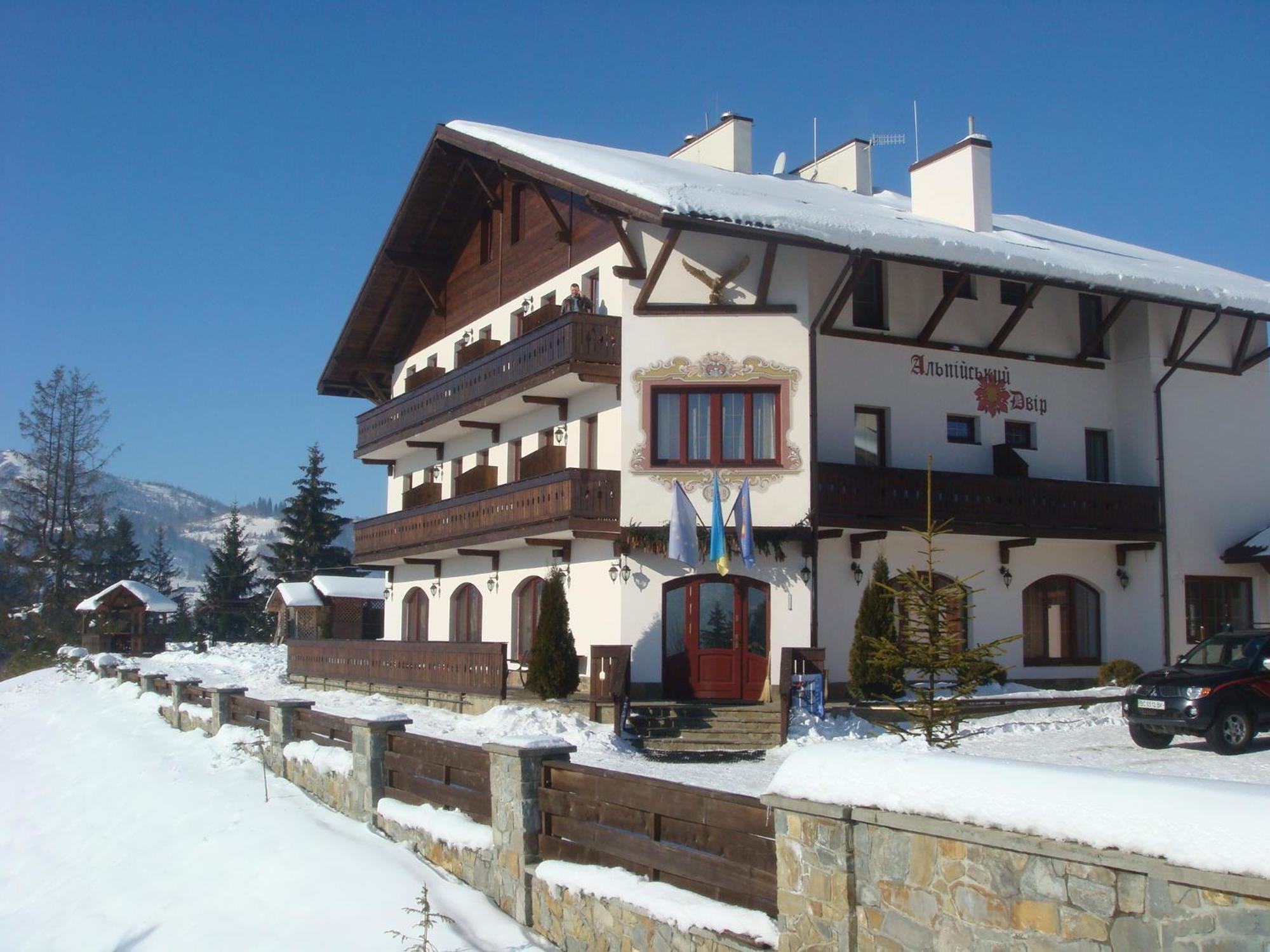 Alpenhof Pansion Hotell Slavske Exteriör bild