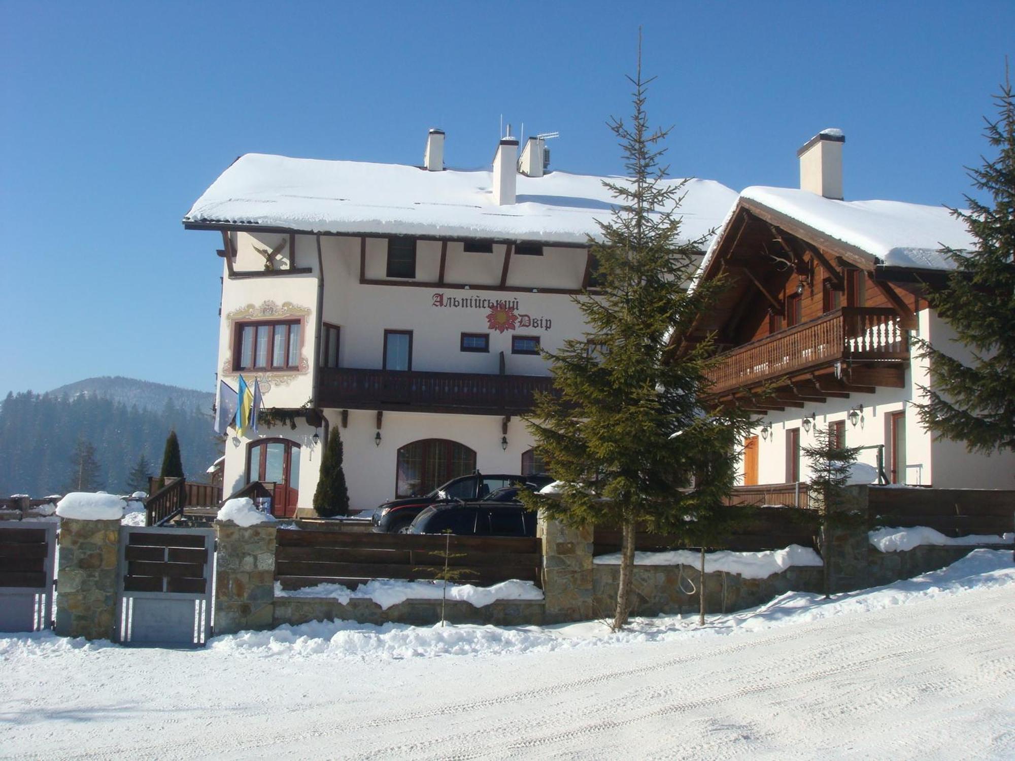 Alpenhof Pansion Hotell Slavske Exteriör bild