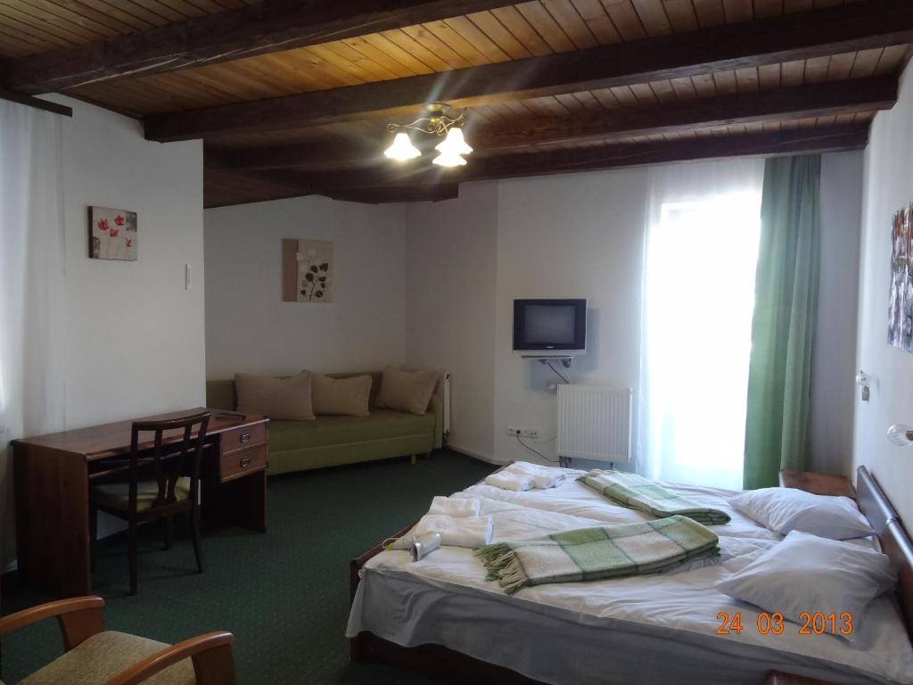 Alpenhof Pansion Hotell Slavske Rum bild