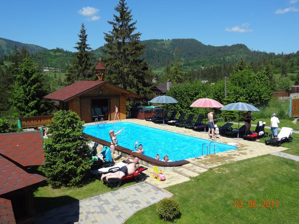 Alpenhof Pansion Hotell Slavske Exteriör bild